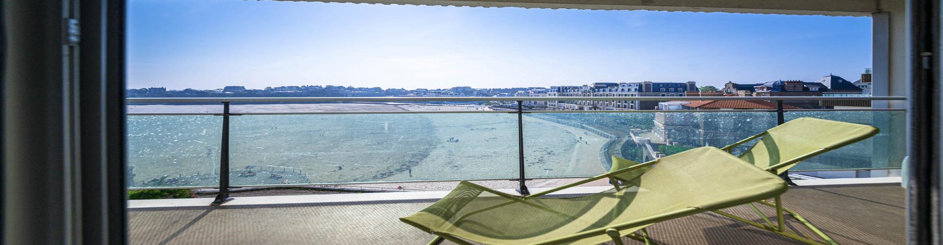 hôtel Crystal, accès plage direct, vue mer à Dinard