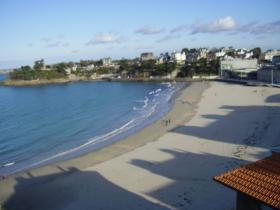 hôtel Crystal, accès plage direct, vue mer à Dinard