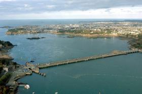 hôtel Crystal, accès plage direct, vue mer à Dinard