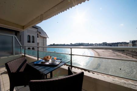 hôtel Crystal, accès plage direct, vue mer à Dinard