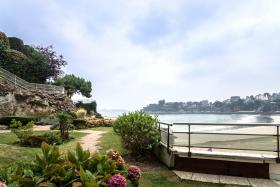 hôtel Crystal, accès plage direct, vue mer à Dinard